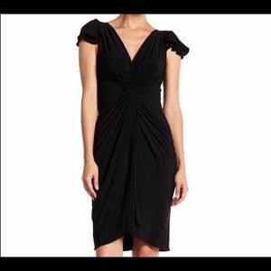 🌸Just Taylor Navy Twist Front Cap Sleeve Dress🌸 Color: Navy